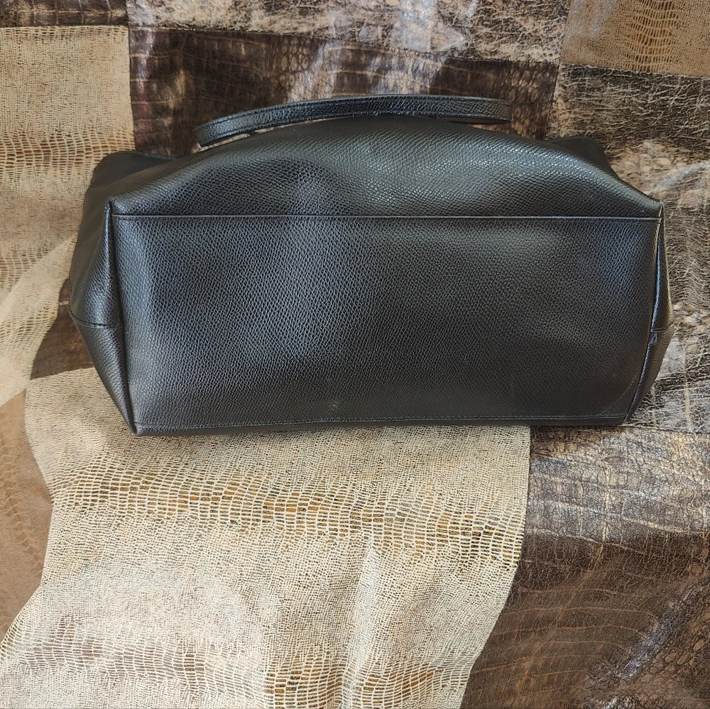 Coach - Picture 3 of 7